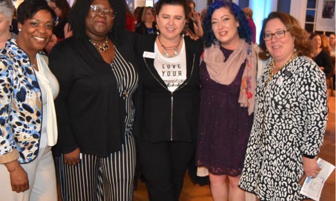 mentees-sharing-their-experiences